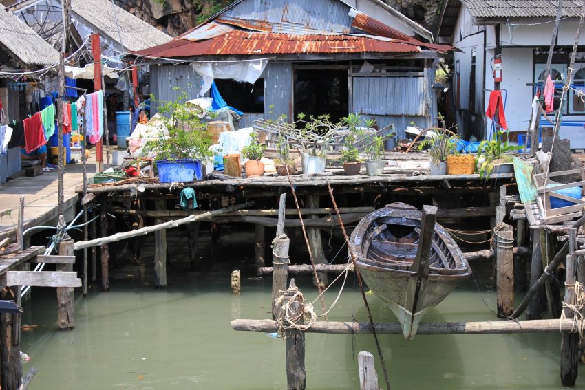 Dorf am Meer bei Phang-nga