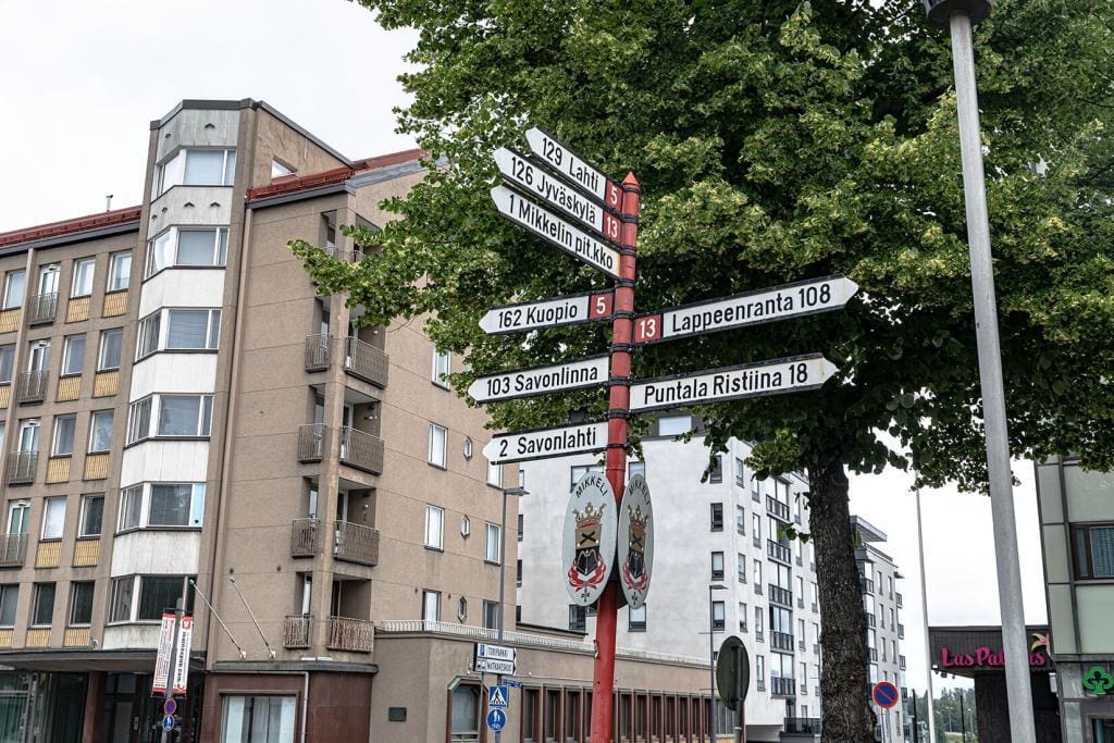 Entfernungsschild andere Orte