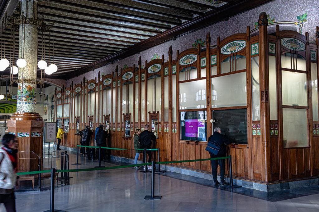 Hauptbahnhof Schalter Valencia