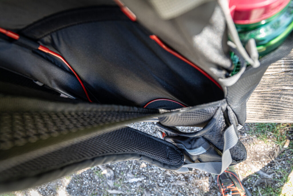 Camelbak Fourteener 32 - Tragesystem