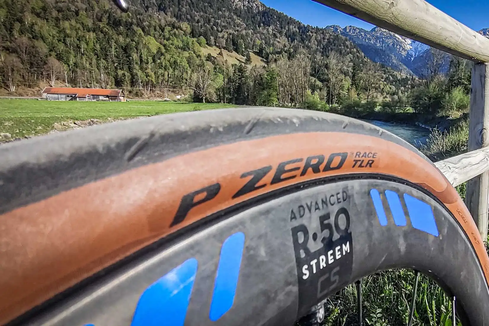 Pirelli P ZERO Race RS TLR Faltreifen