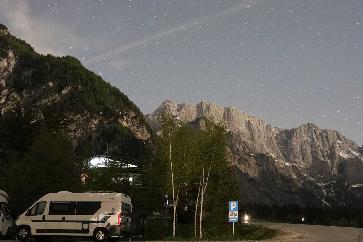 Planica bei Nacht